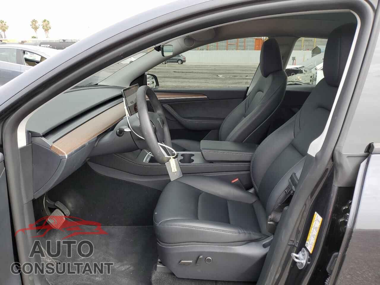 TESLA MODEL Y 2024 - 7SAYGDED1RF112535