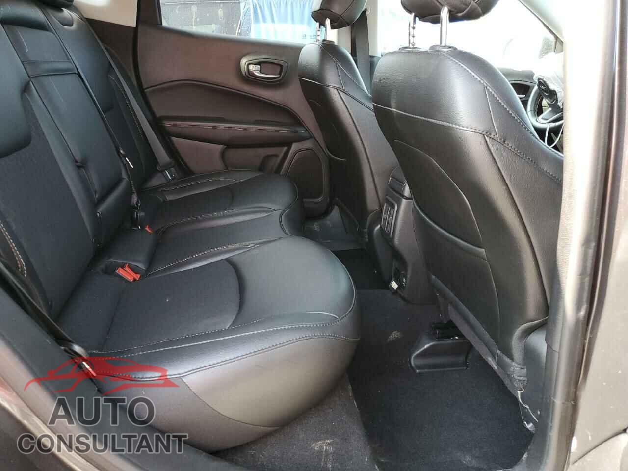 JEEP COMPASS 2019 - 3C4NJDBB4KT712221