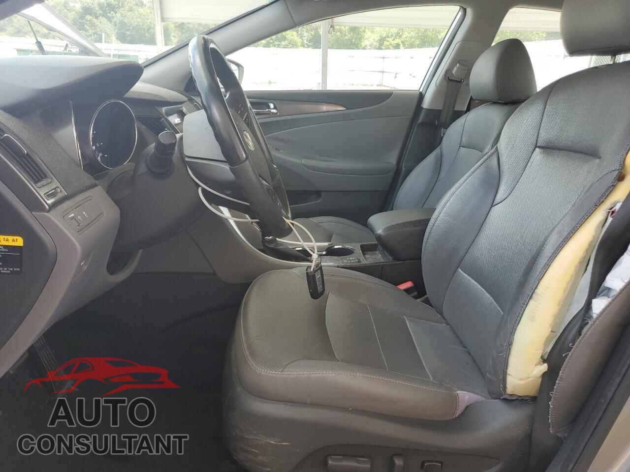 HYUNDAI SONATA 2012 - KMHEC4A40CA047285