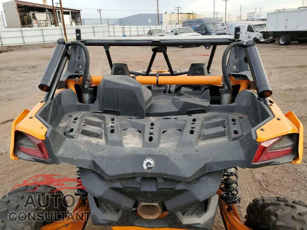 CAN-AM SIDEBYSIDE 2020 - 3JBVVAV46LK000755