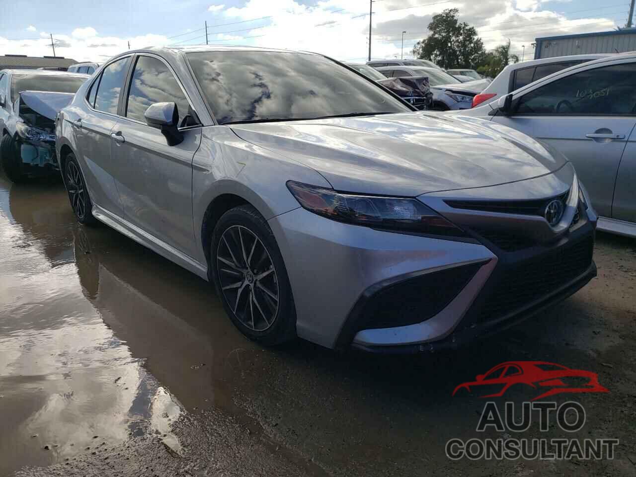 TOYOTA CAMRY 2021 - 4T1G11AK9MU567769
