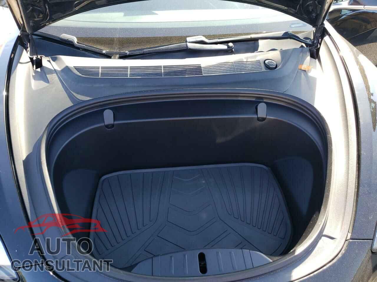 TESLA MODEL 3 2018 - 5YJ3E1EA3JF030389