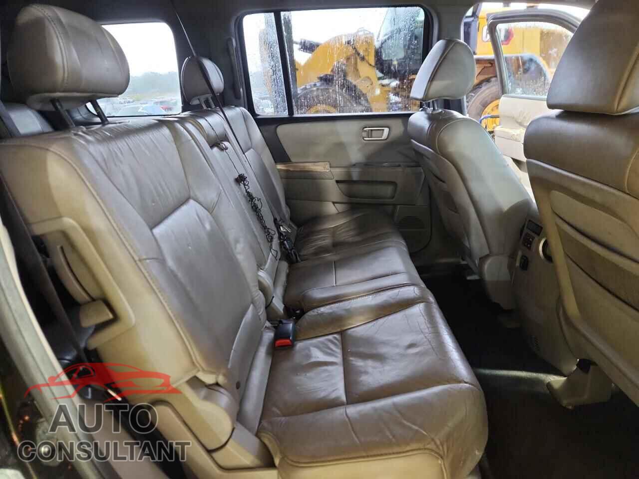 HONDA PILOT 2011 - 5FNYF3H59BB001932