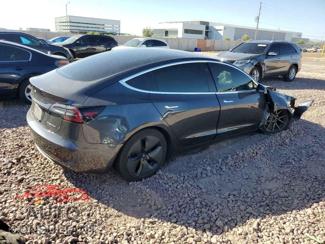 TESLA MODEL 3 2018 - 5YJ3E1EB2JF113899