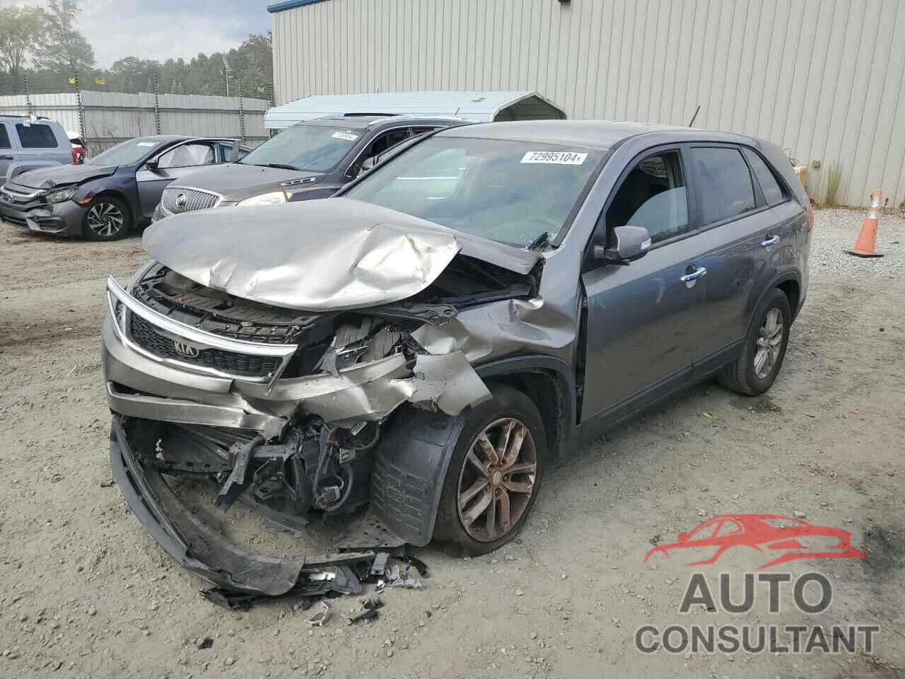 KIA SORENTO 2015 - 5XYKT3A66FG654704