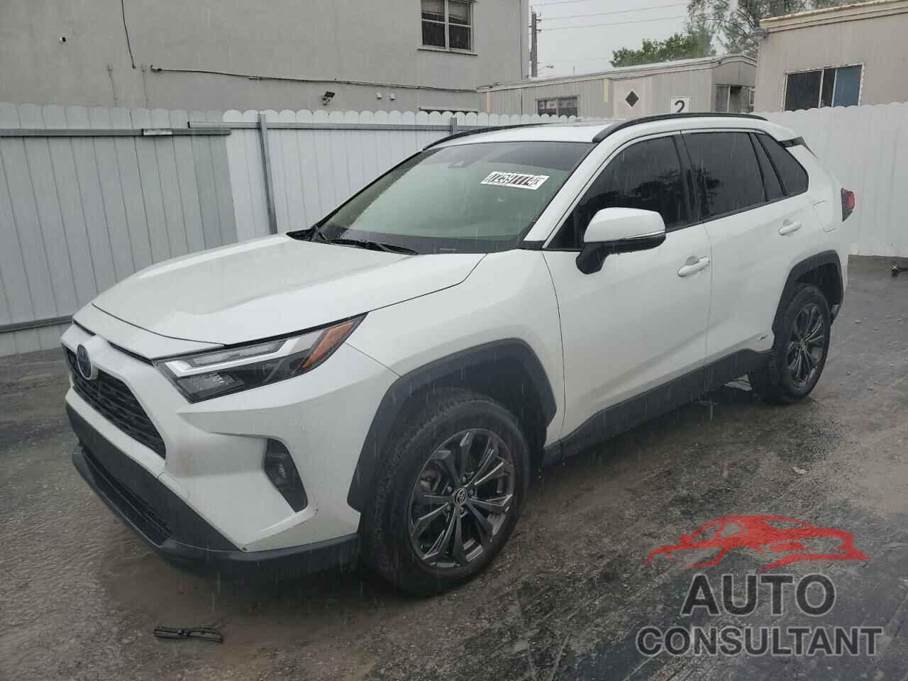 TOYOTA RAV4 2023 - JTMB6RFV5PD092157