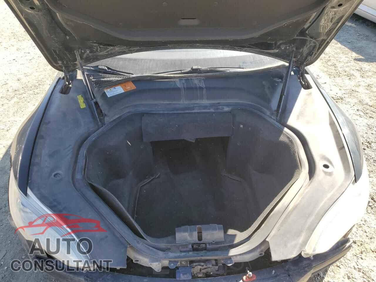 TESLA MODEL S 2013 - 5YJSA1CG3DFP04043