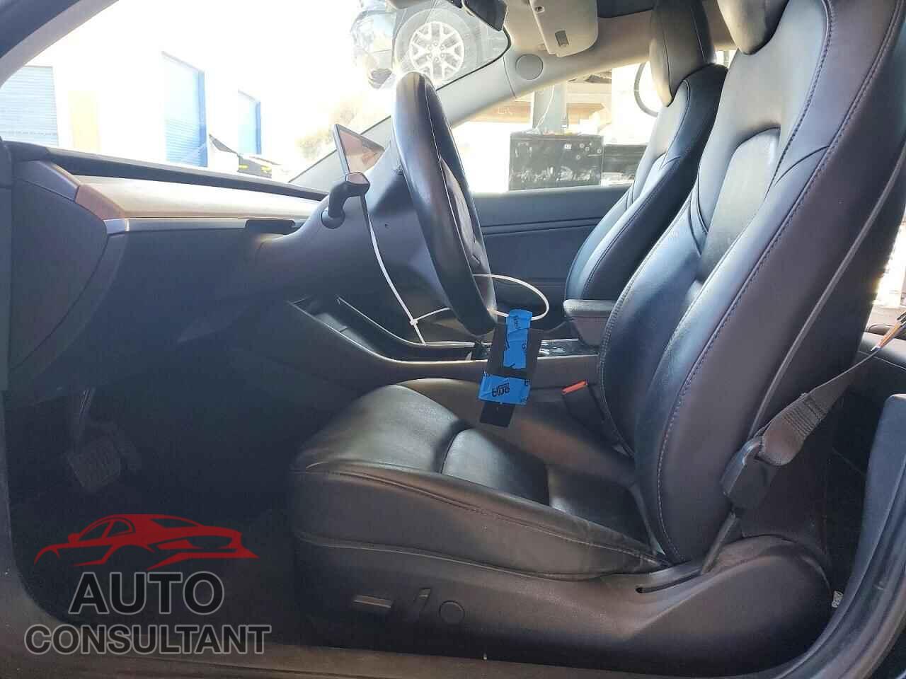 TESLA MODEL 3 2018 - 5YJ3E1EA4JF156311