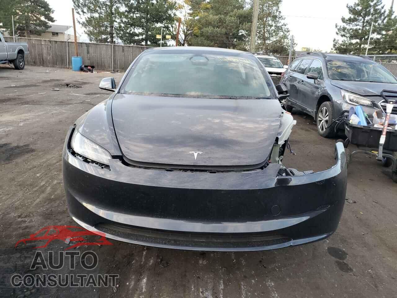 TESLA MODEL 3 2024 - 5YJ3E1EB3RF813295