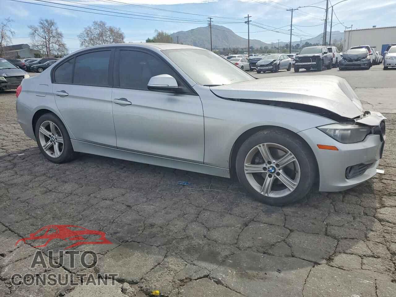 BMW 3 SERIES 2013 - WBA3A5C56DF354328