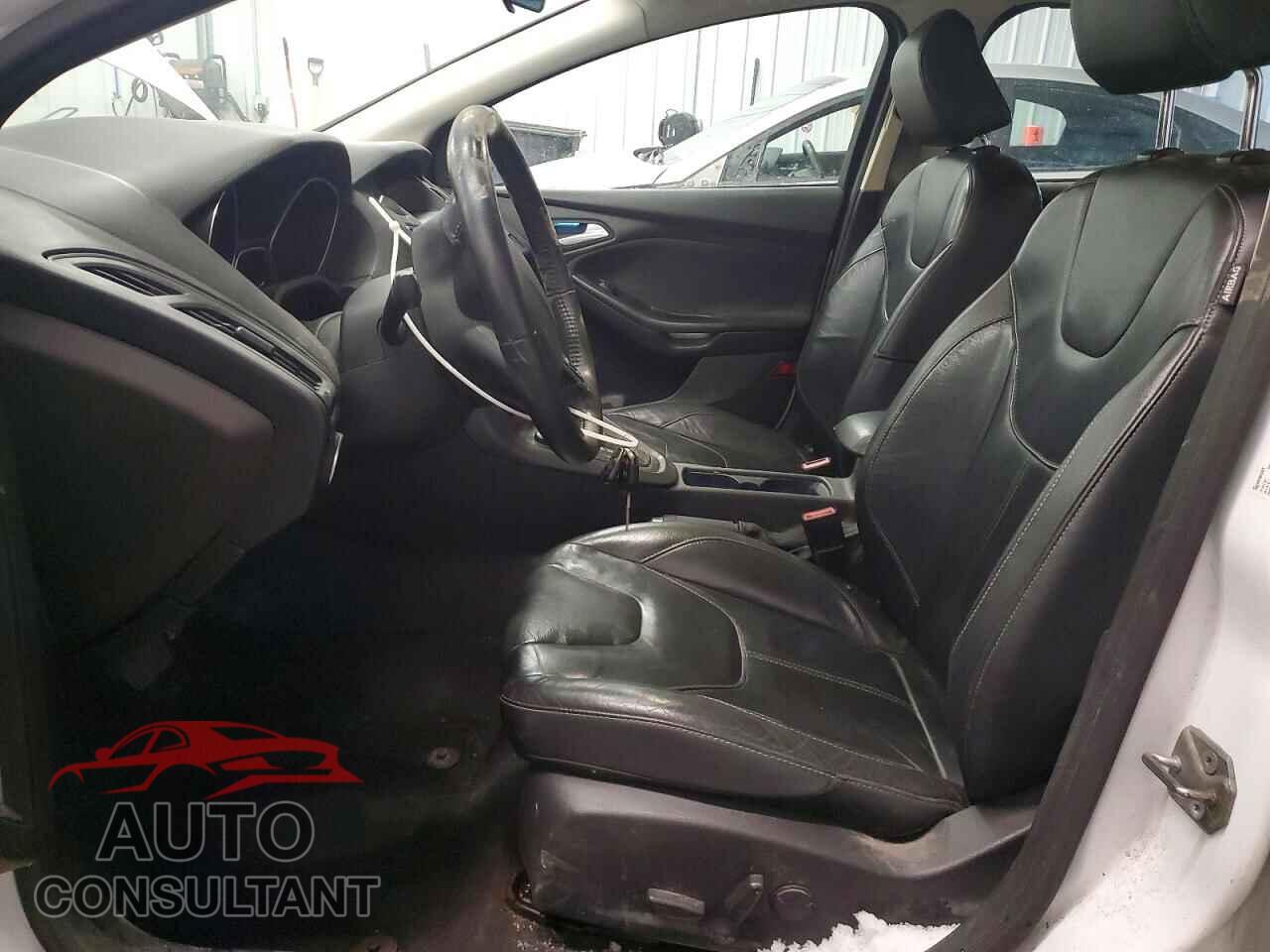 FORD FOCUS 2016 - 1FADP3F28GL314372