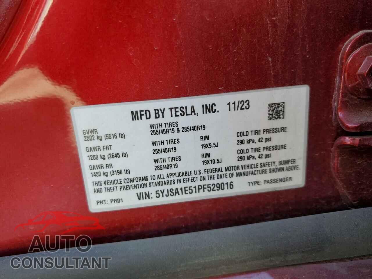 TESLA MODEL S 2023 - 5YJSA1E51PF529016
