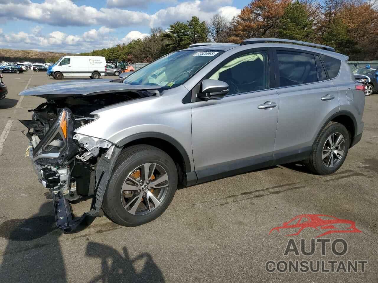 TOYOTA RAV4 2018 - JTMRFREV3JJ215897