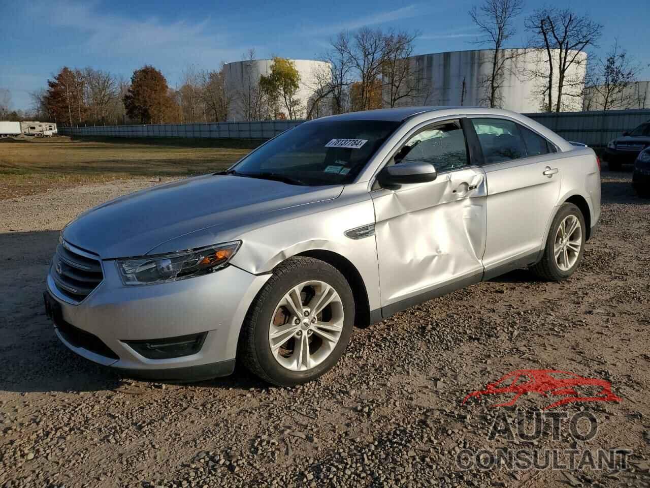 FORD TAURUS 2017 - 1FAHP2E82HG136826