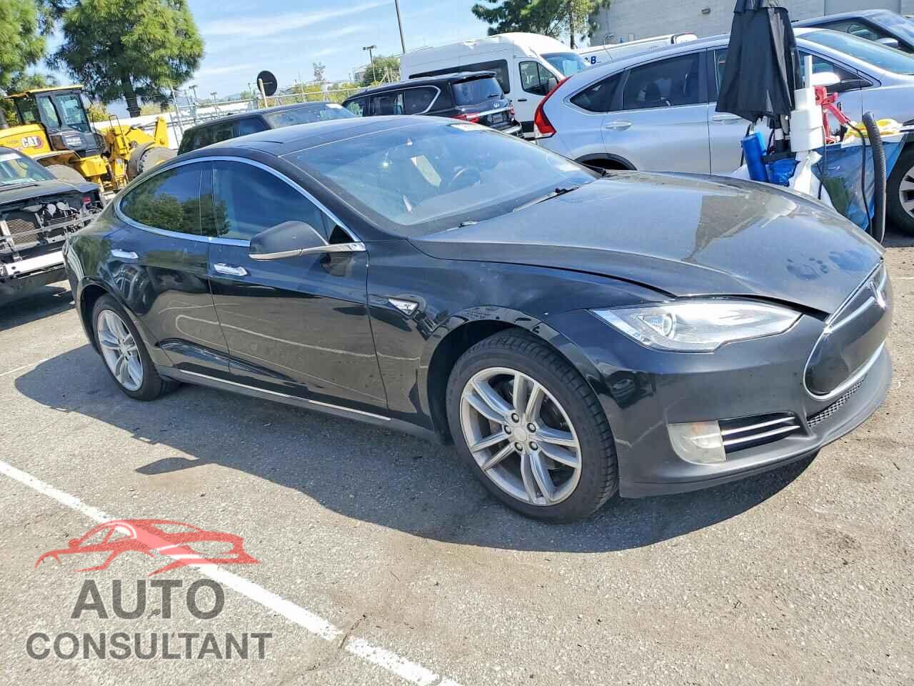 TESLA MODEL S 2013 - 5YJSA1CP8DFP11764