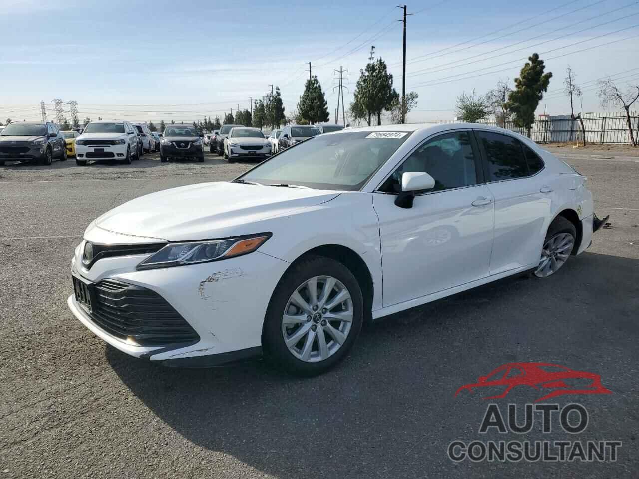 TOYOTA CAMRY 2018 - 4T1B11HK6JU670434