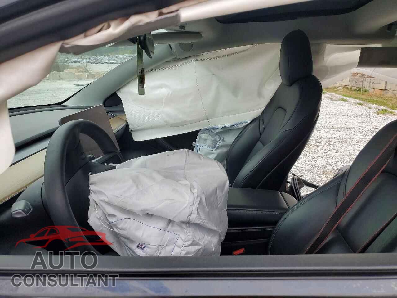 TESLA MODEL 3 2021 - 5YJ3E1EA2MF057619