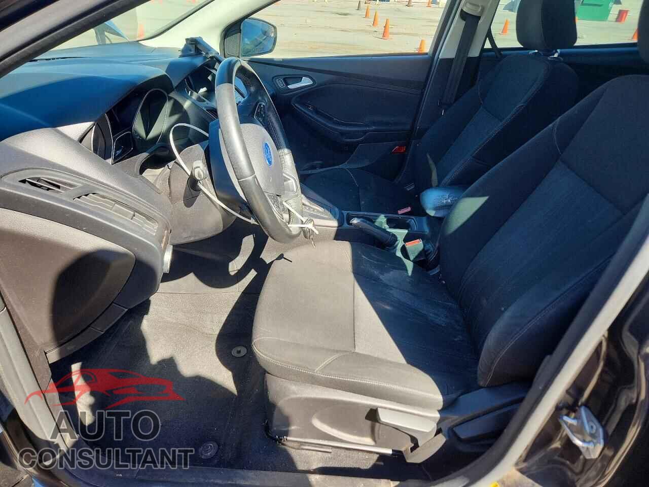 FORD FOCUS 2015 - 1FADP3F20FL287540