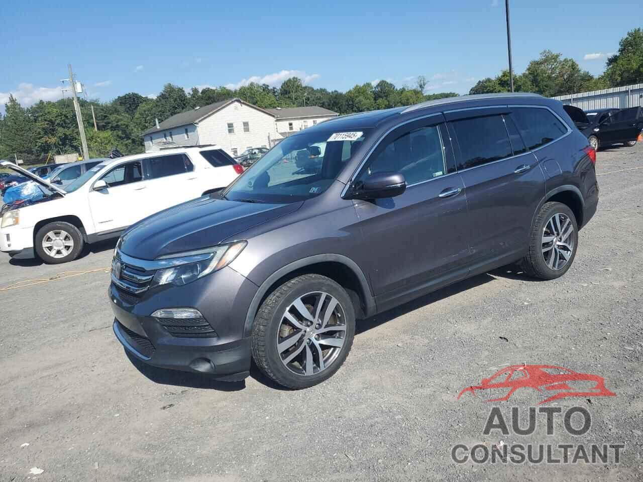 HONDA PILOT 2017 - 5FNYF6H91HB103397