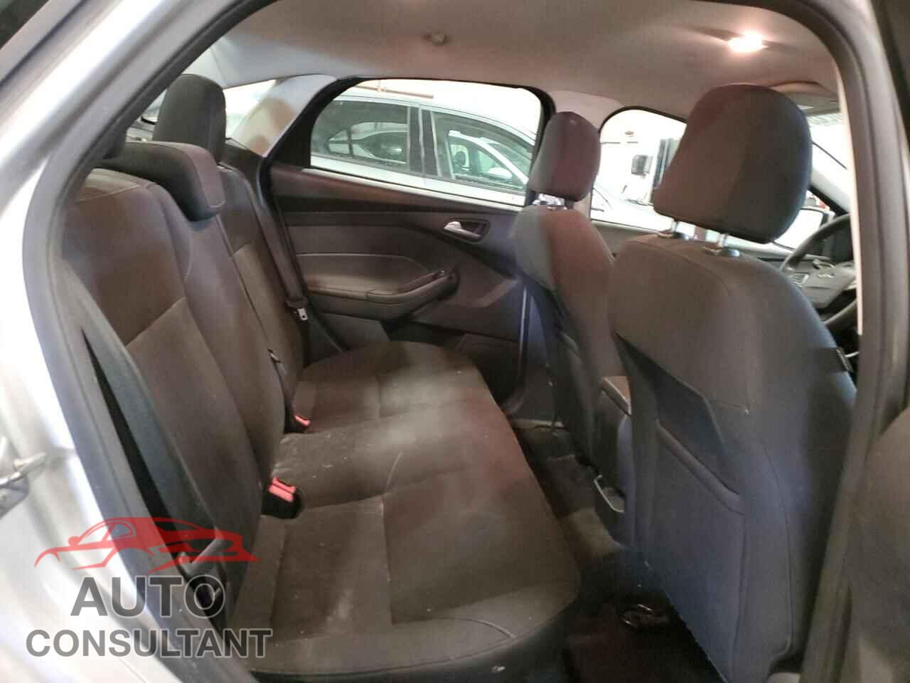 FORD FOCUS 2016 - 1FADP3F2XGL212068