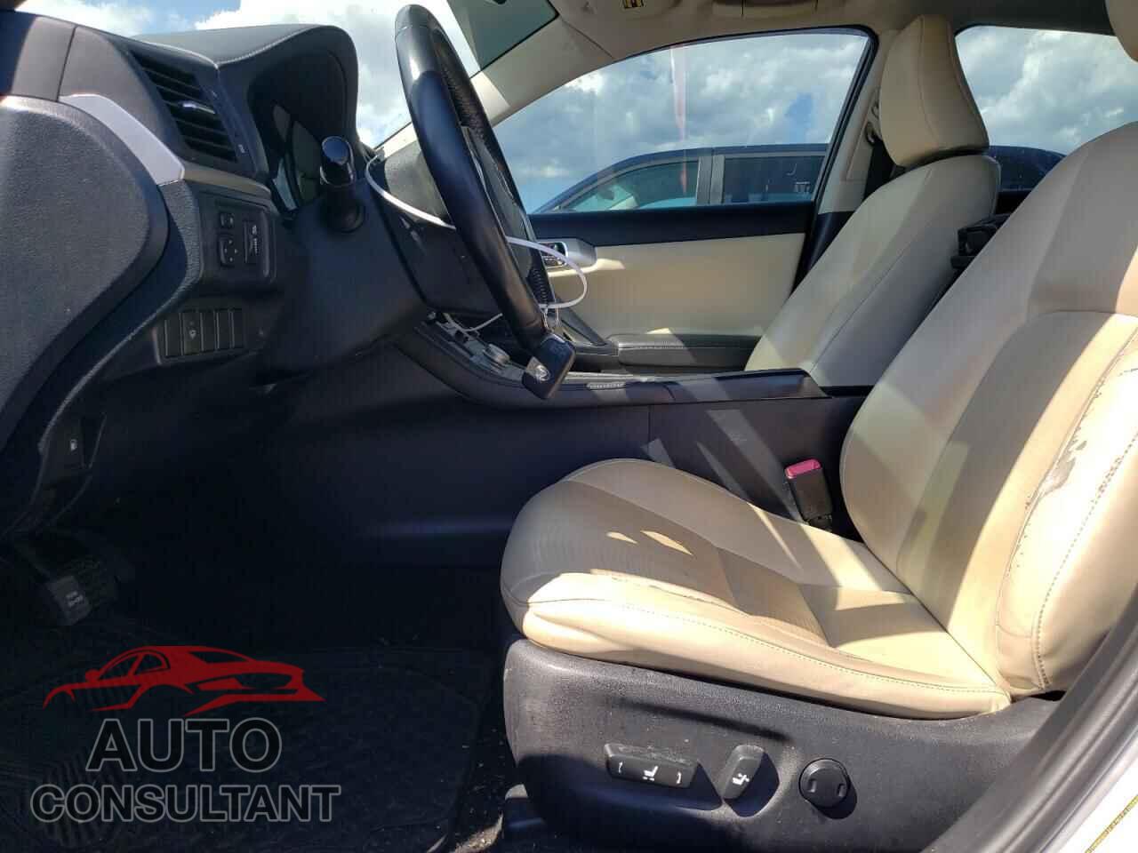 LEXUS CT 200 2011 - JTHKD5BH8B2003456