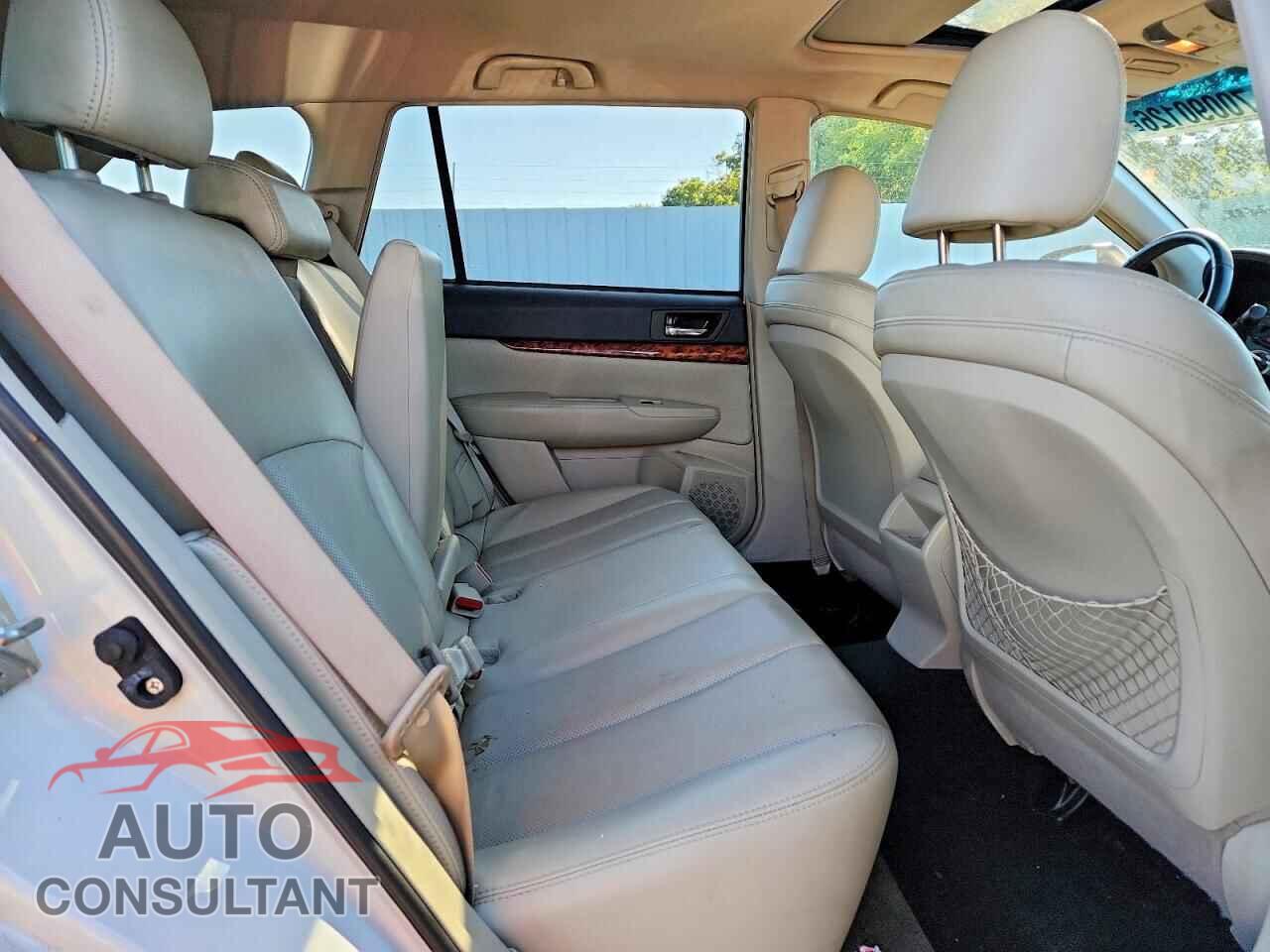 SUBARU OUTBACK 2011 - 4S4BRBKC7B3411152