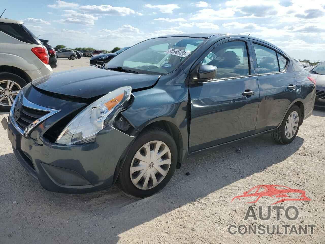NISSAN VERSA 2017 - 3N1CN7AP5HL815069