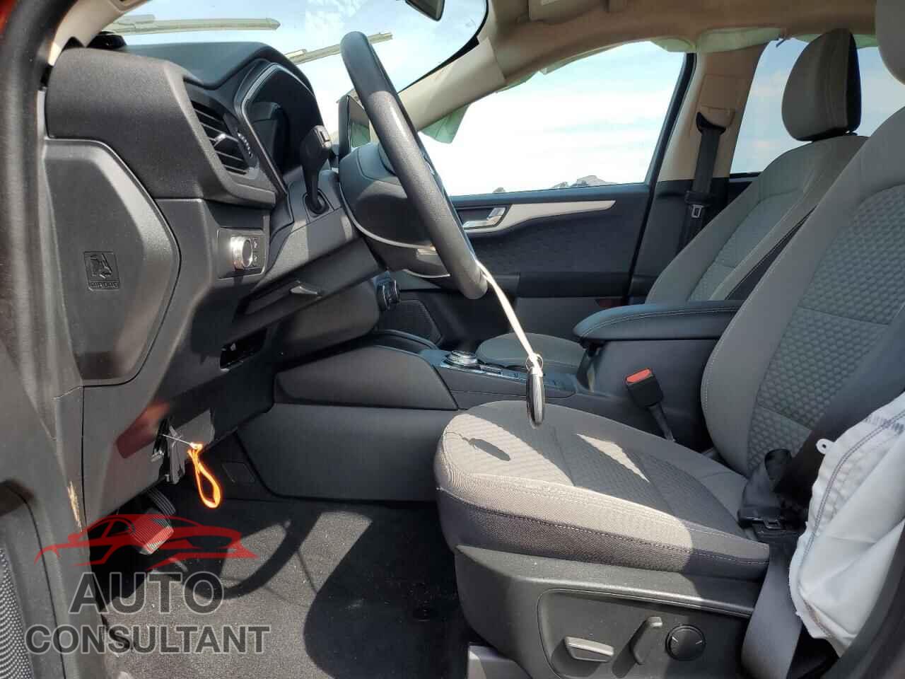 FORD ESCAPE 2020 - 1FMCU0G68LUA07315