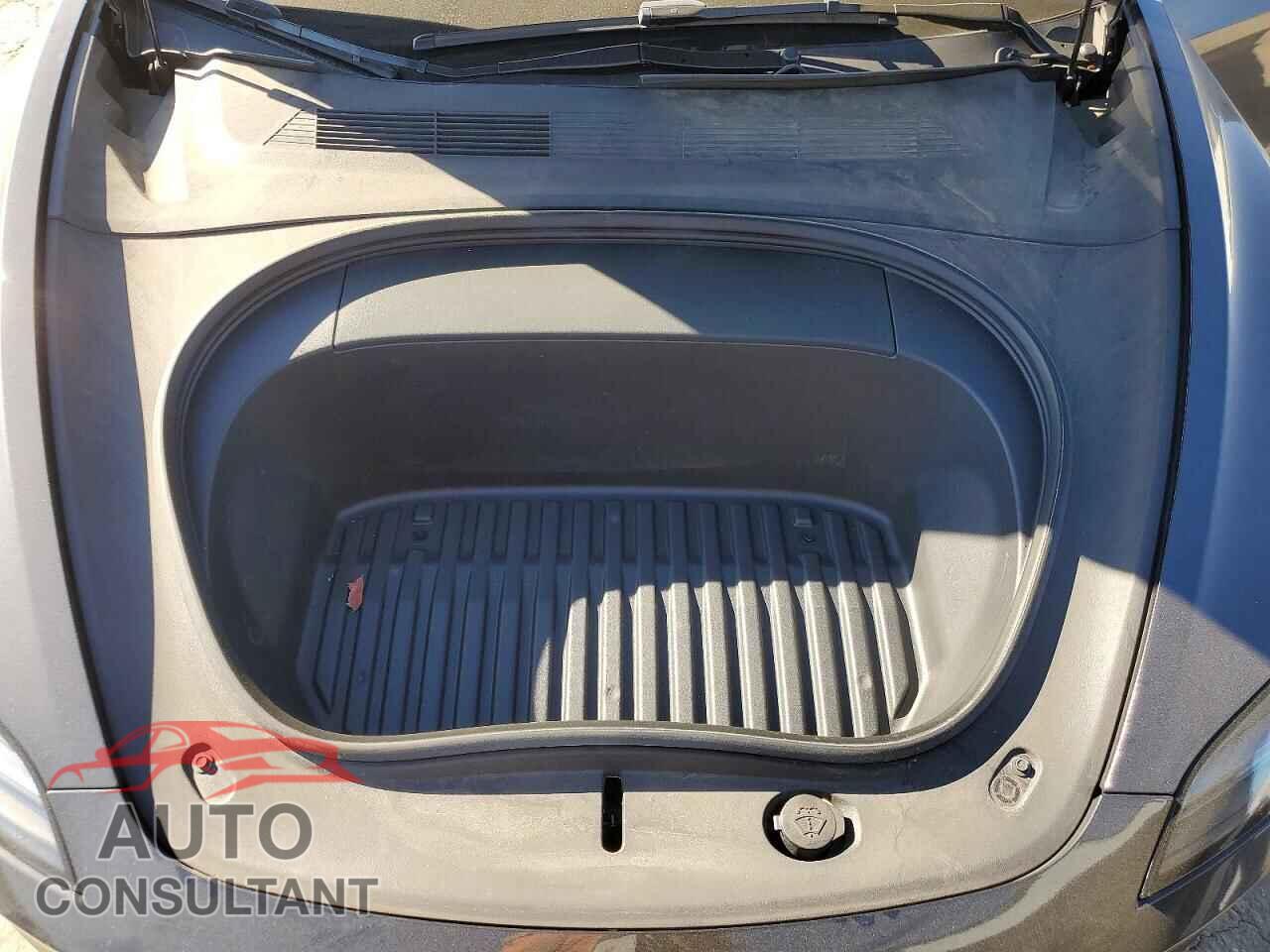 TESLA MODEL 3 2024 - 5YJ3E1EB4RF792652