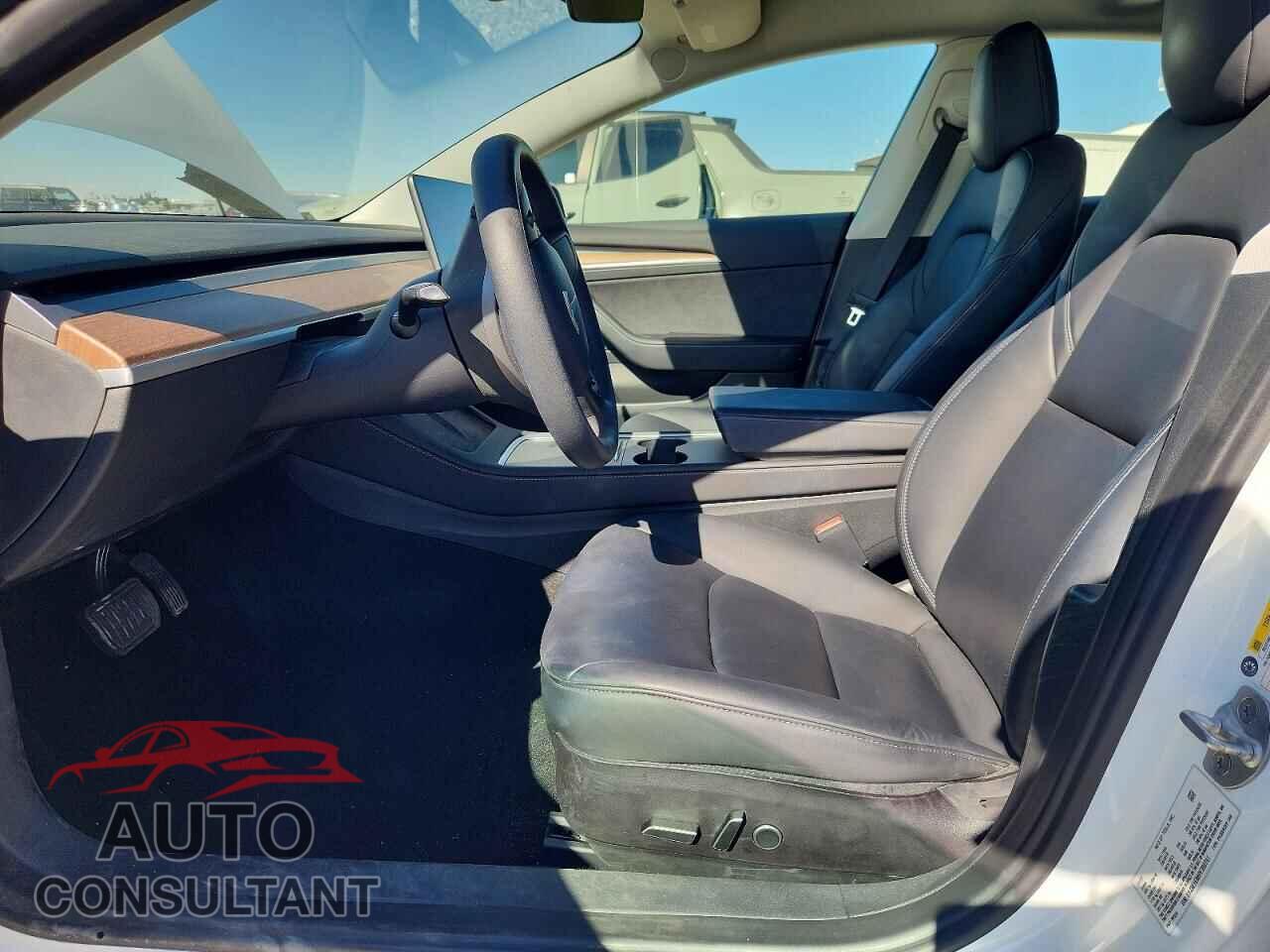 TESLA MODEL 3 2023 - 5YJ3E1EB8PF390761
