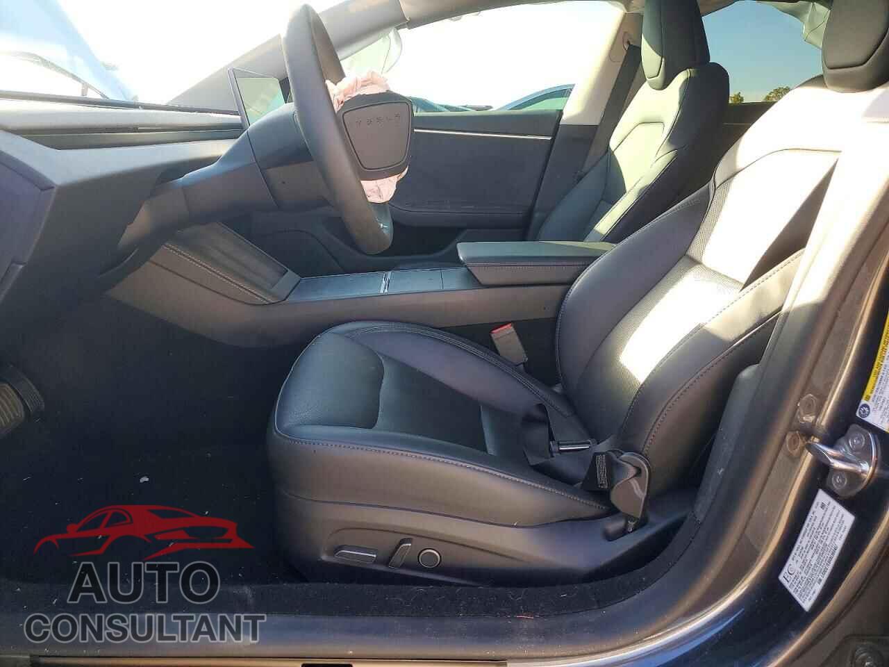 TESLA MODEL 3 2024 - LRW3E7EBXRC088467