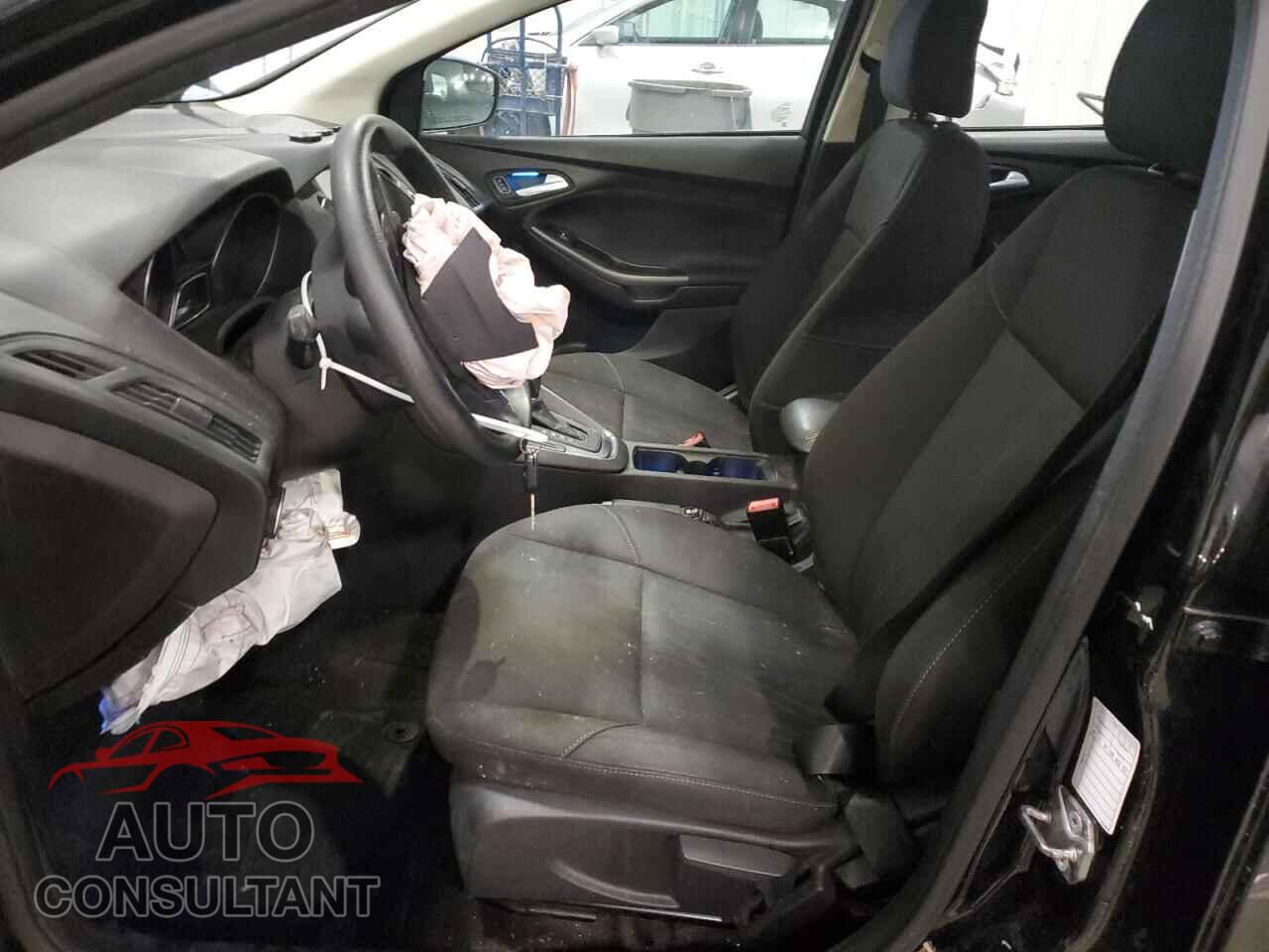 FORD FOCUS 2017 - 1FADP3H25HL231982
