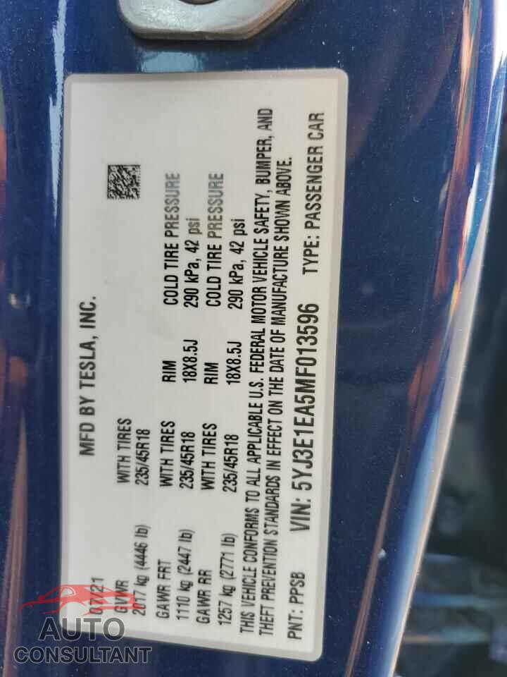 TESLA MODEL 3 2021 - 5YJ3E1EA5MF013596