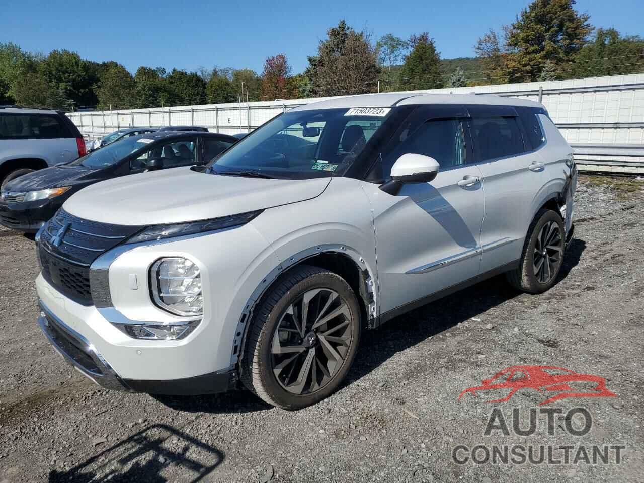 MITSUBISHI OUTLANDER 2023 - JA4J4UA88PZ008013