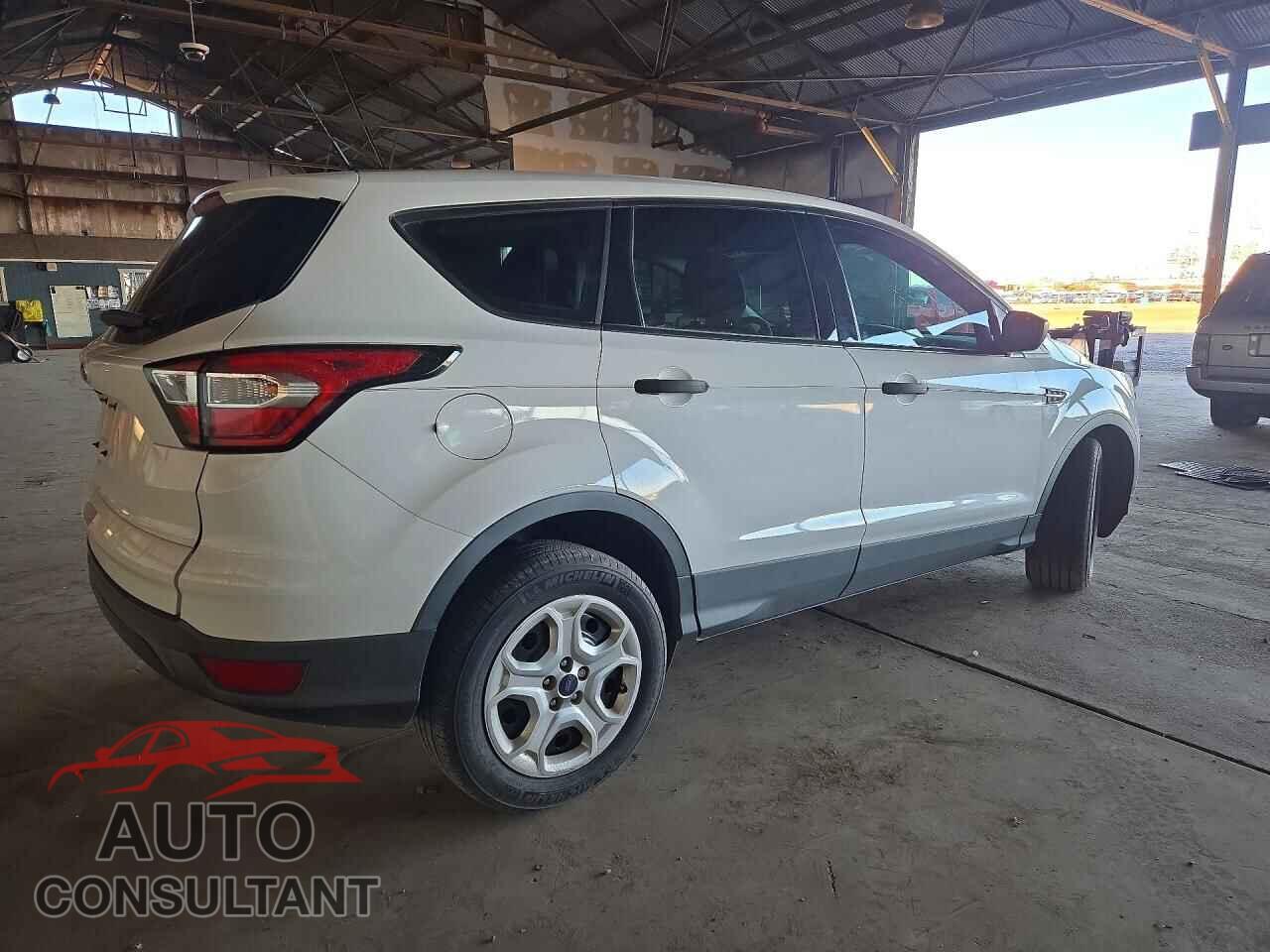FORD ESCAPE 2017 - 1FMCU0F77HUF08715