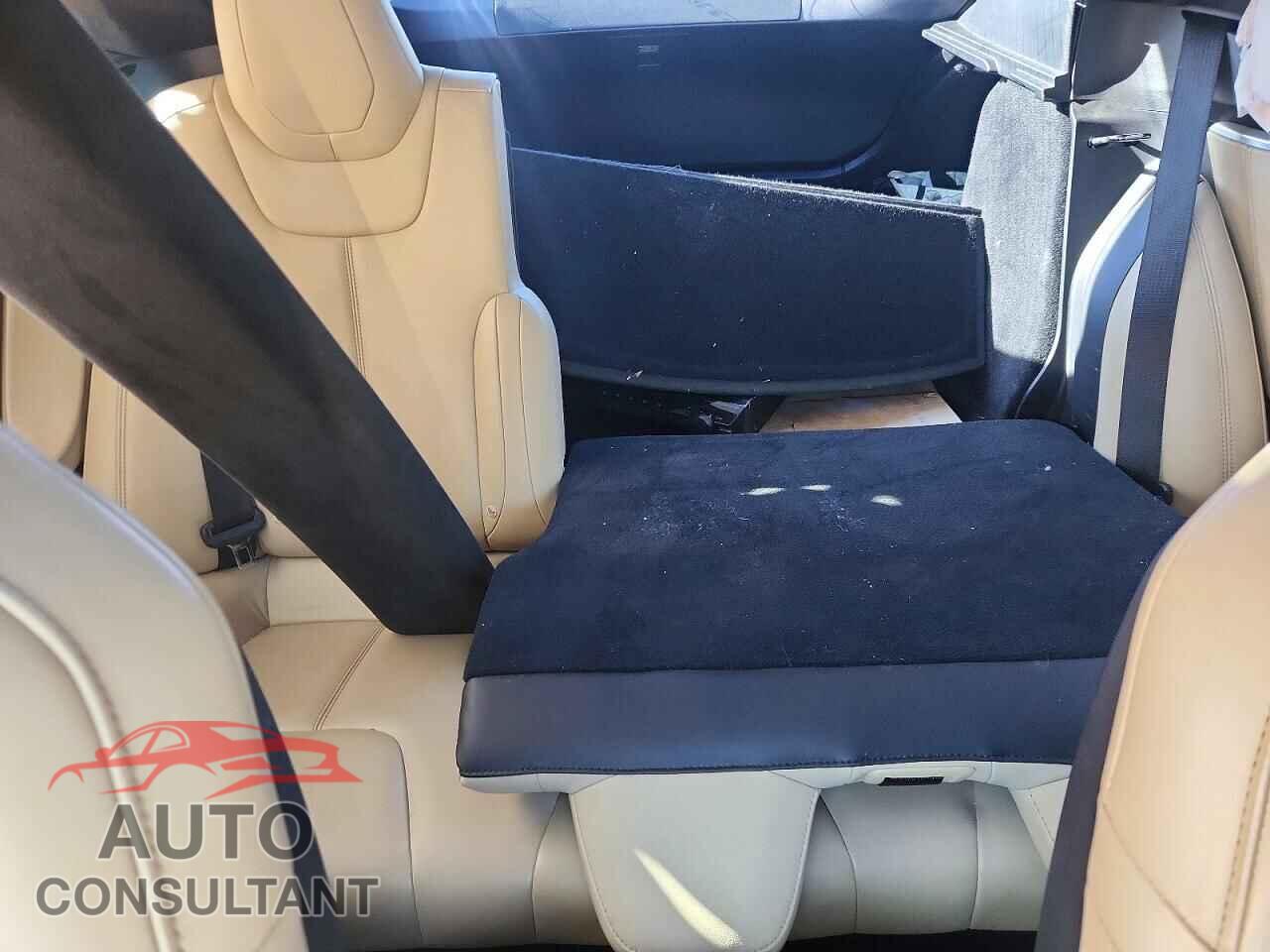 TESLA MODEL S 2015 - 5YJSA1E13FF109690