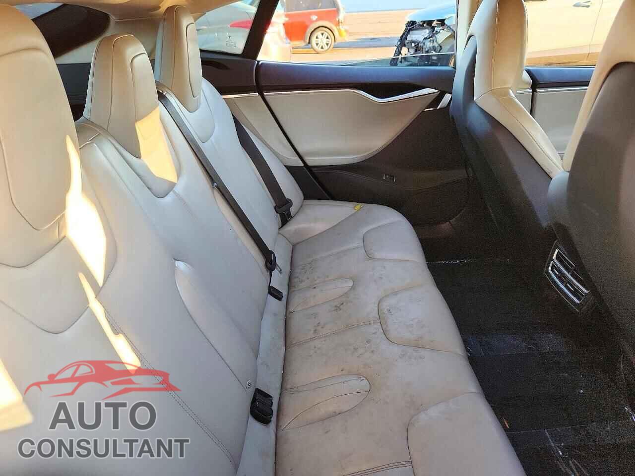 TESLA MODEL S 2014 - 5YJSA1H1XEFP57635