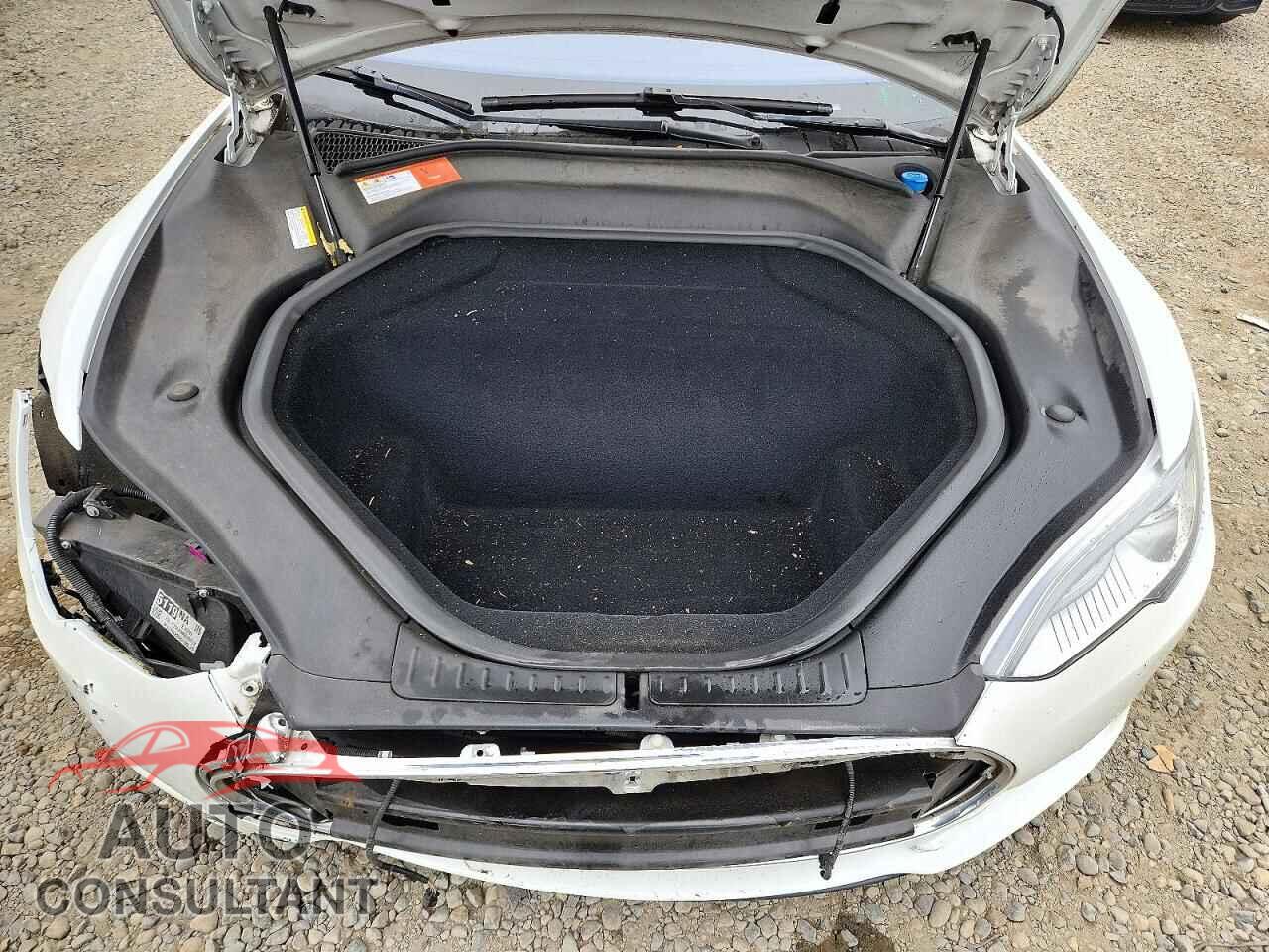 TESLA MODEL S 2015 - 5YJSA1E2XFF118329