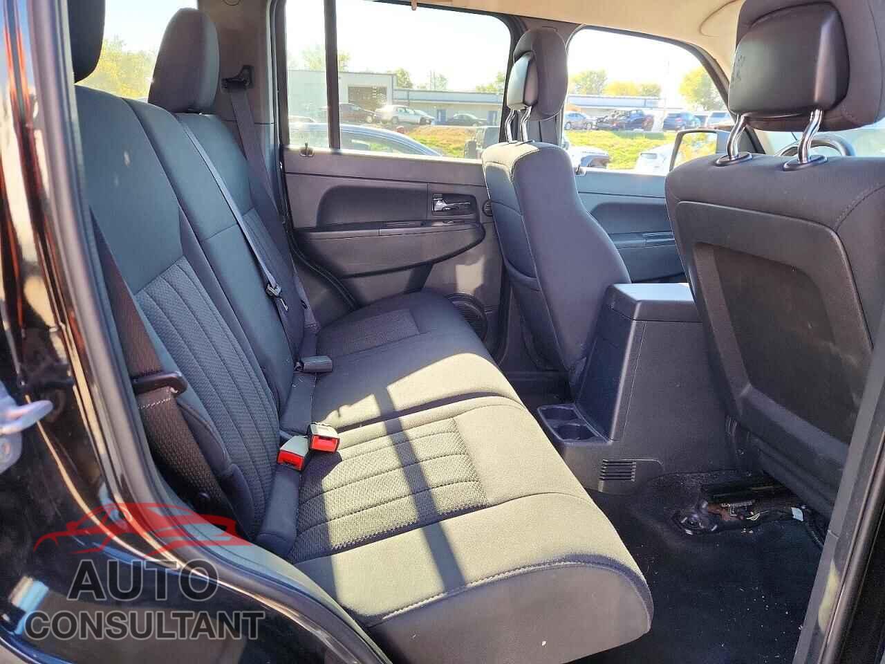 JEEP LIBERTY 2011 - 1J4PN2GK9BW555428