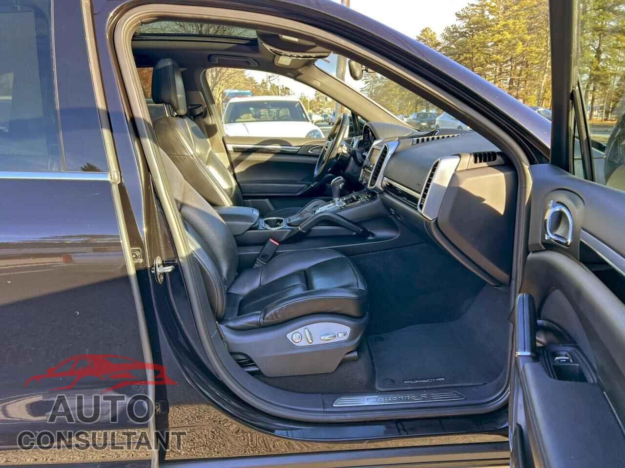PORSCHE CAYENNE 2016 - WP1AB2A25GLA93079