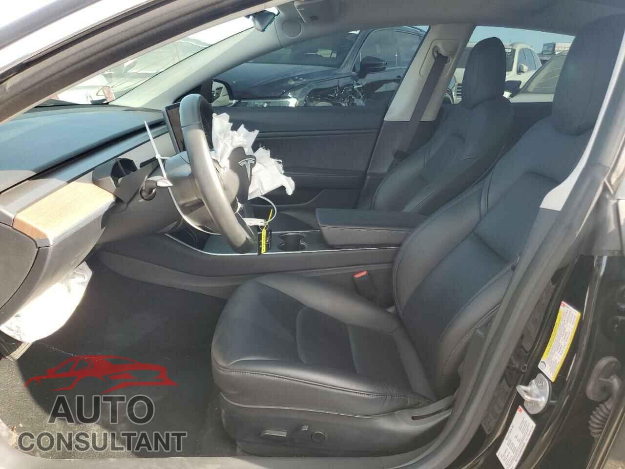 TESLA MODEL 3 2018 - 5YJ3E1EA0JF039809