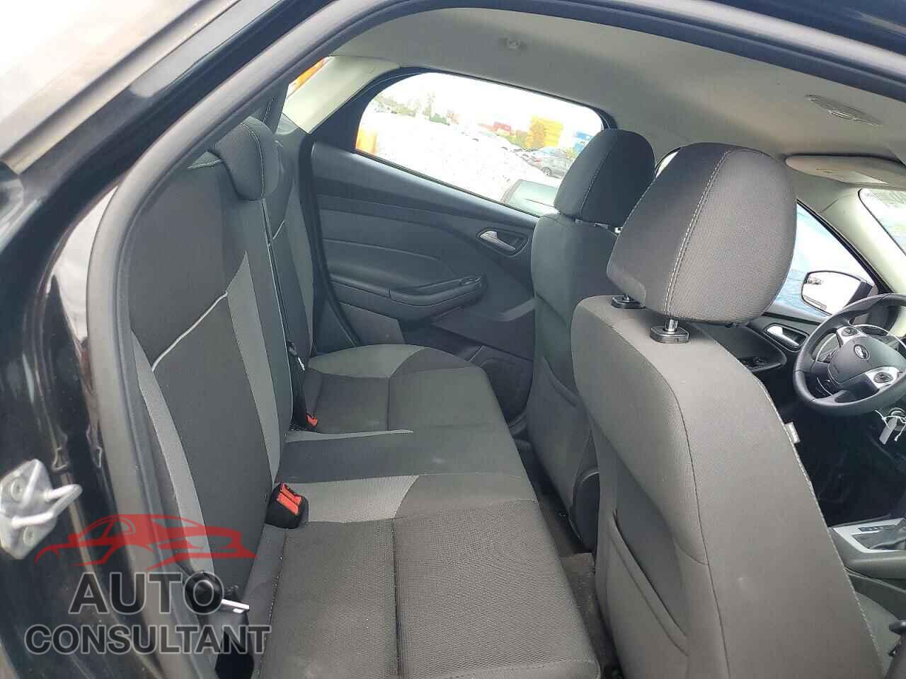 FORD FOCUS 2014 - 1FADP3F25EL235514