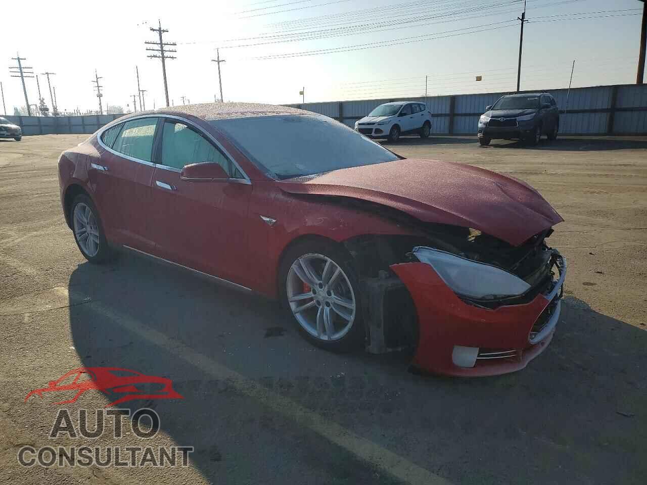 TESLA MODEL S 2014 - 5YJSA1H15EFP39771