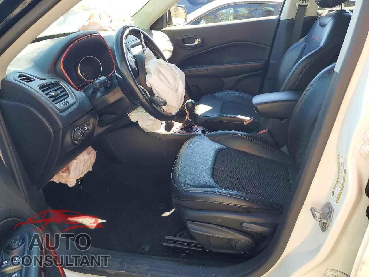 JEEP COMPASS 2020 - 3C4NJDDB4LT118971