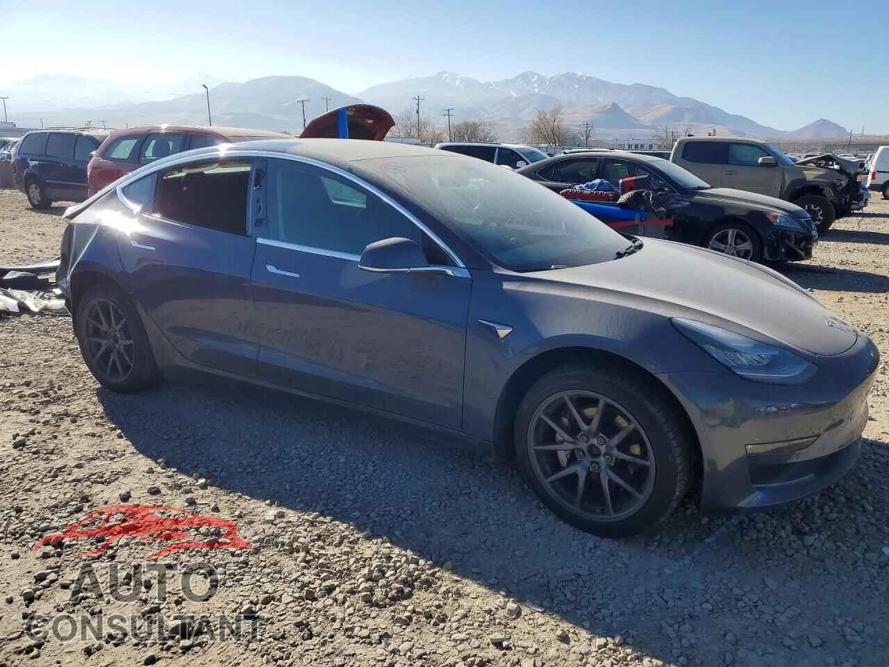 TESLA MODEL 3 2019 - 5YJ3E1EB3KF452303