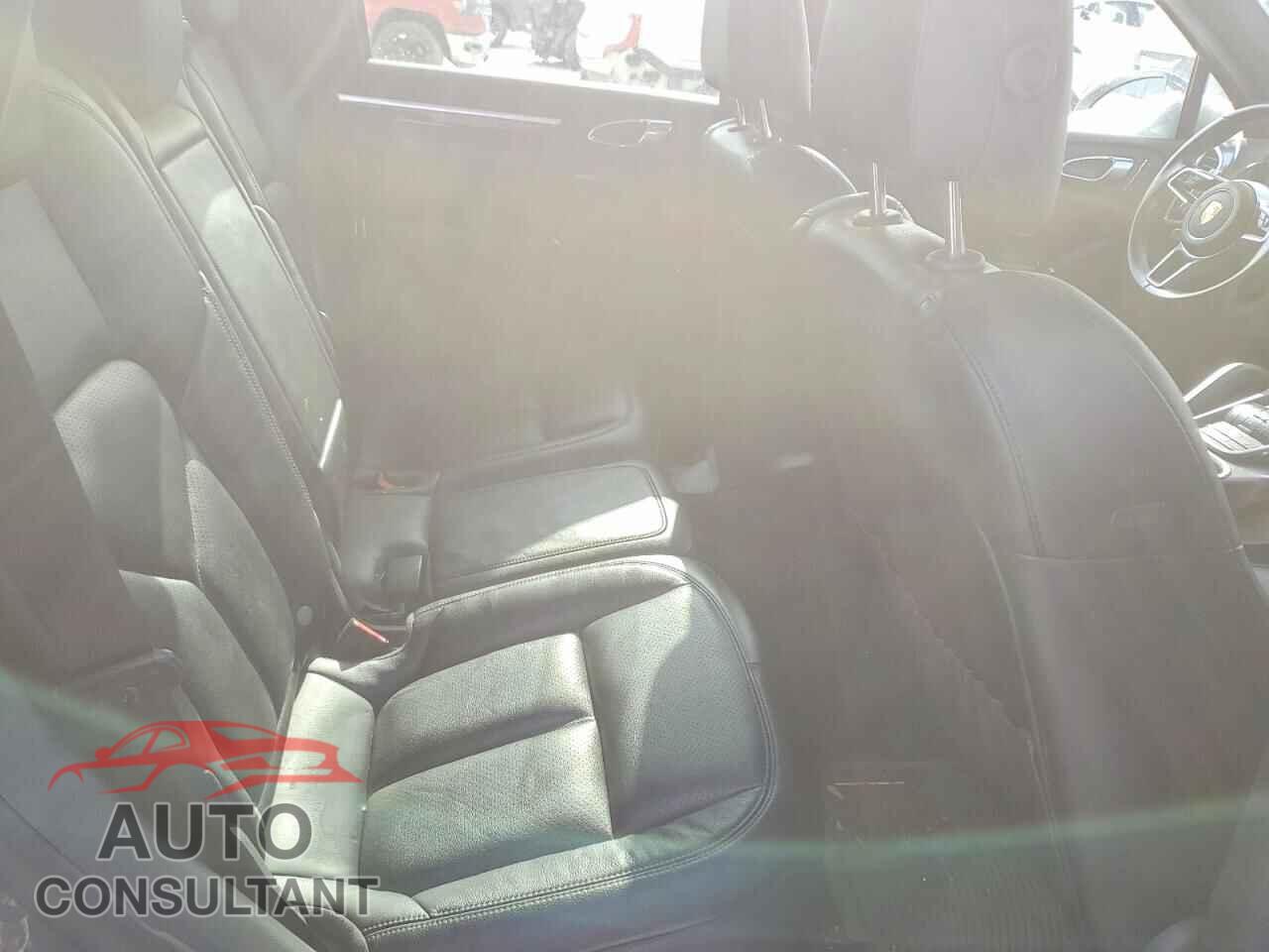 PORSCHE CAYENNE 2017 - WP1AE2A29HLA74933