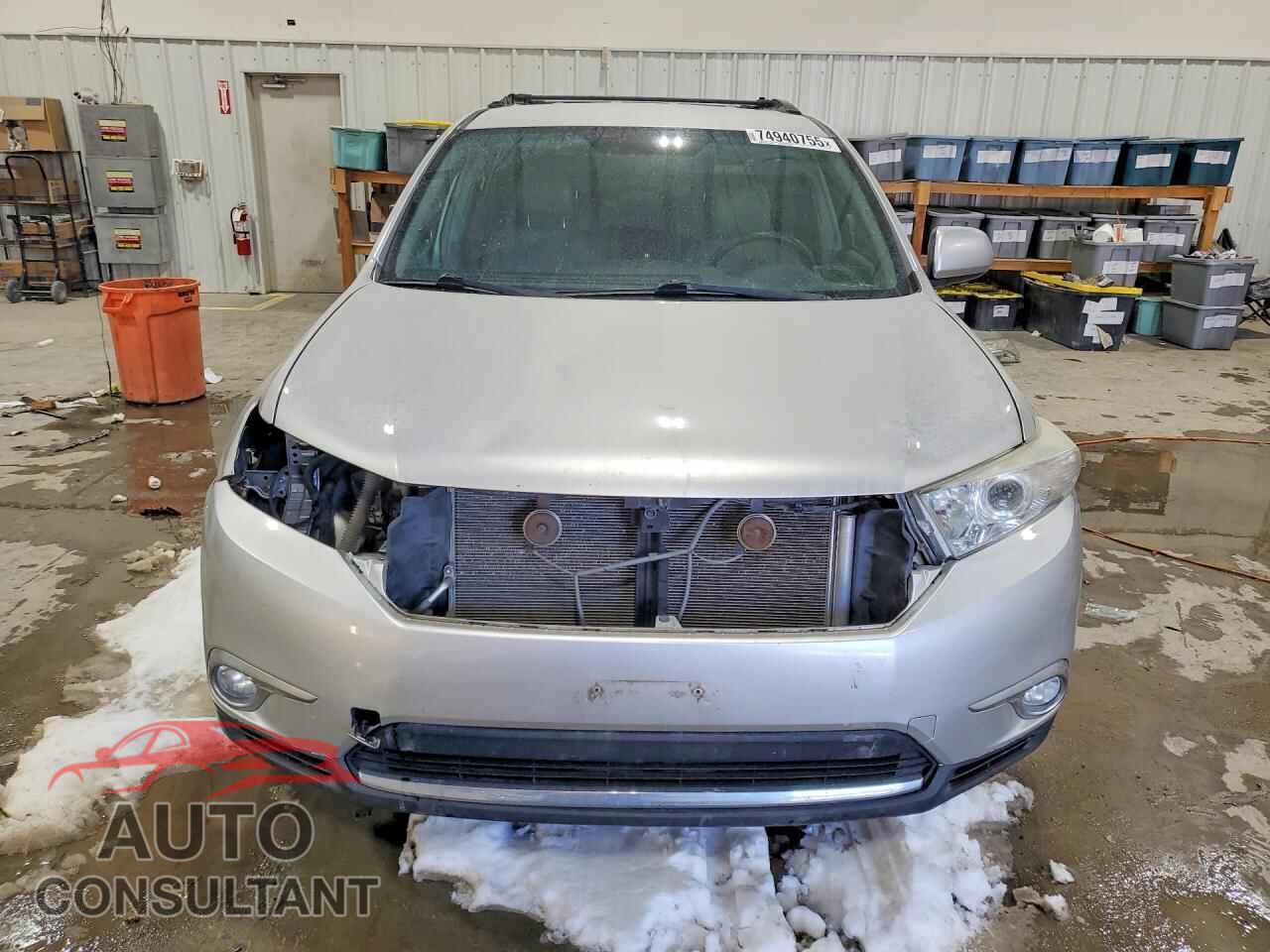 TOYOTA HIGHLANDER 2012 - 5TDBK3EH1CS156908