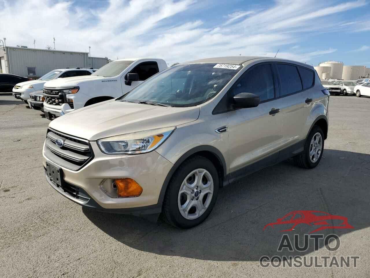 FORD ESCAPE 2017 - 1FMCU0F73HUE37240