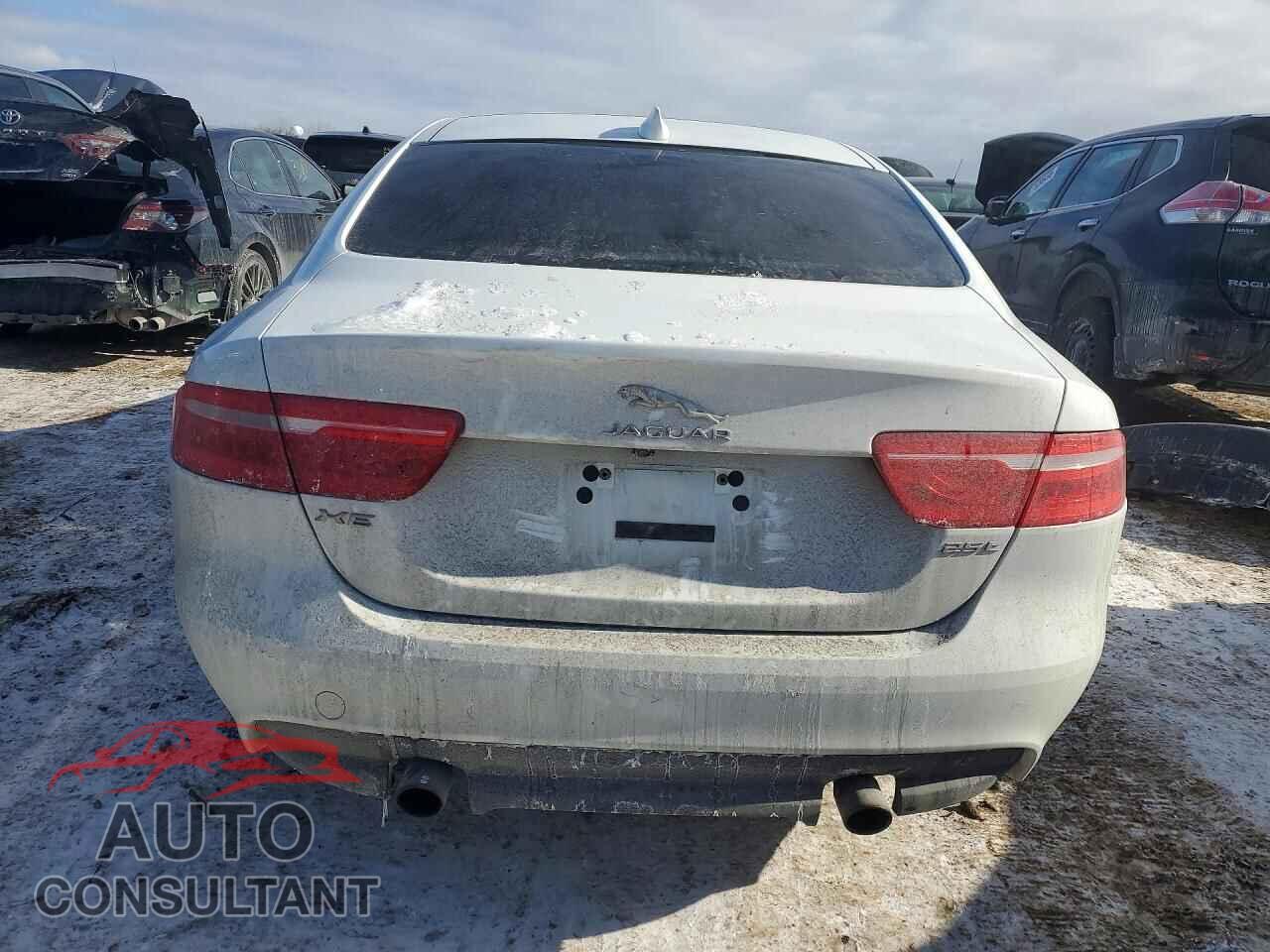 JAGUAR XE 2017 - SAJAR4BG0HA978730