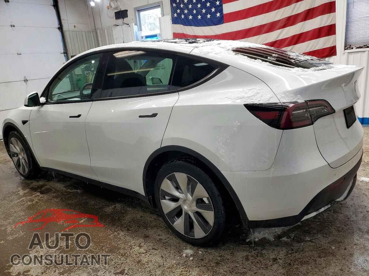 TESLA MODEL Y 2023 - 7SAYGAEE8PF756649